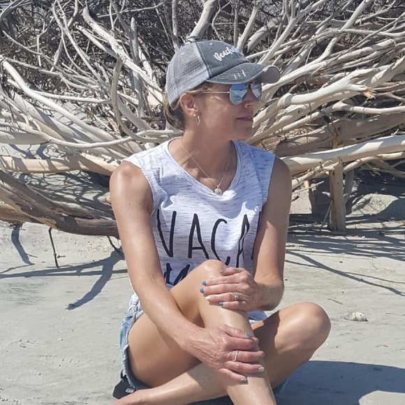 Meet your Posher, Beverly with quite the collection of BKE jeans from the Buckle - Picture 1 of 2